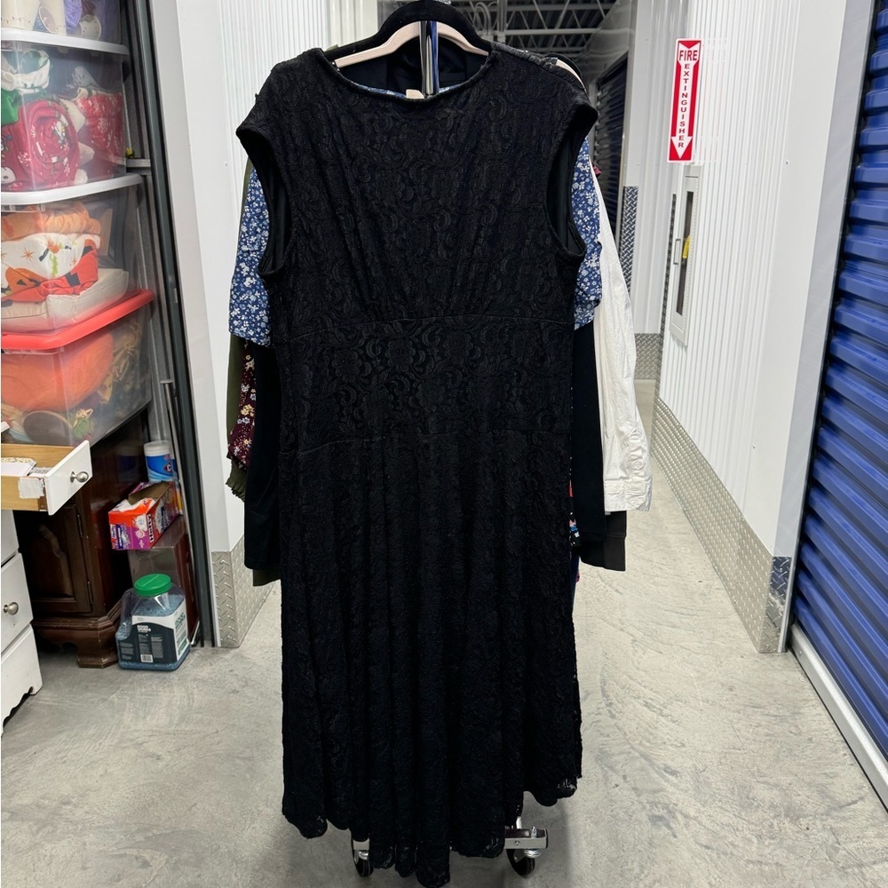 Black Lace V-Neck High Low Dress | size 16 - Picture 2 of 3